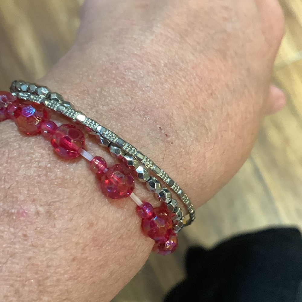Three bracelets - Picture 2 of 5